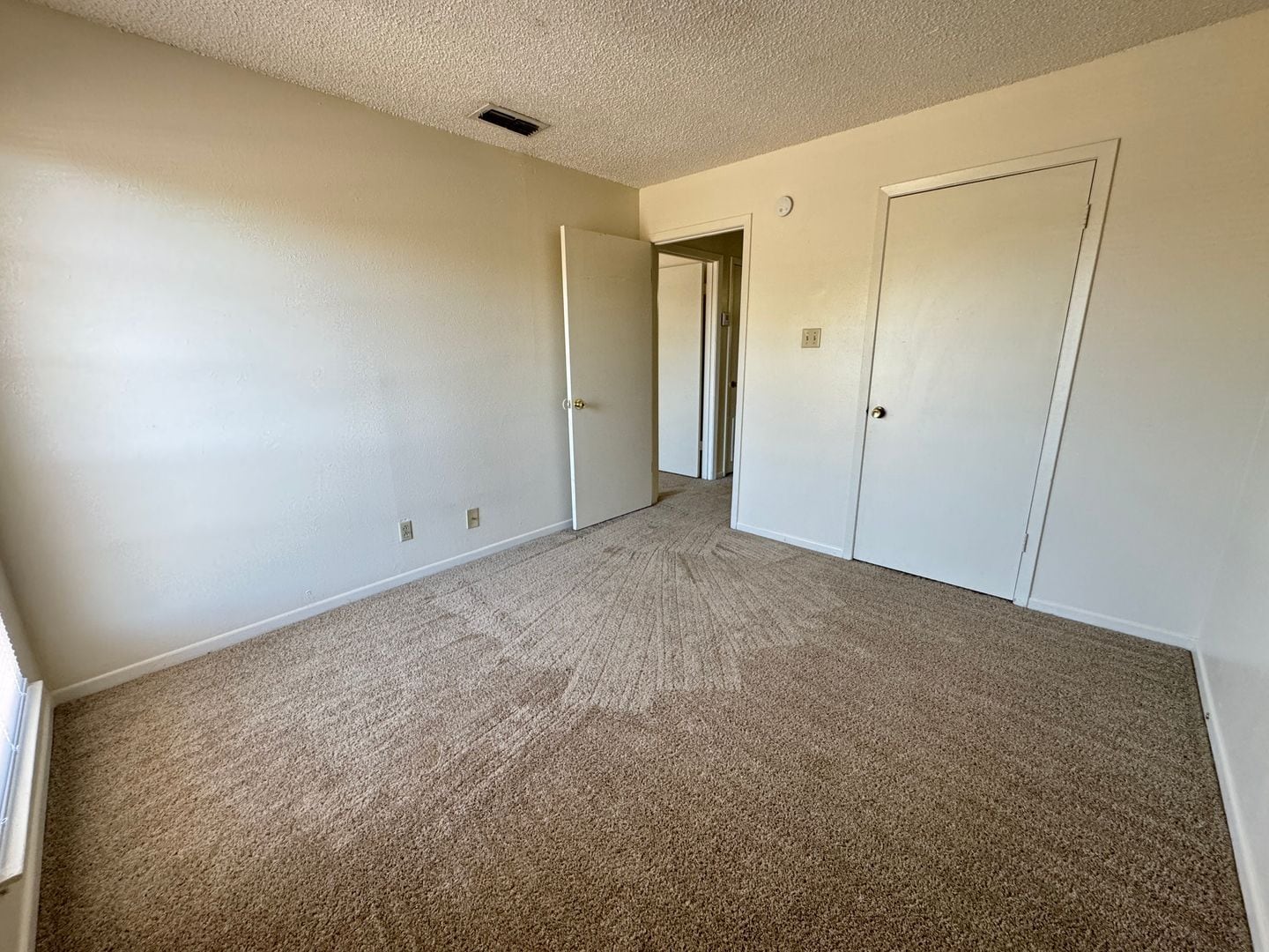 Building Photo - 4308 Lake Rd