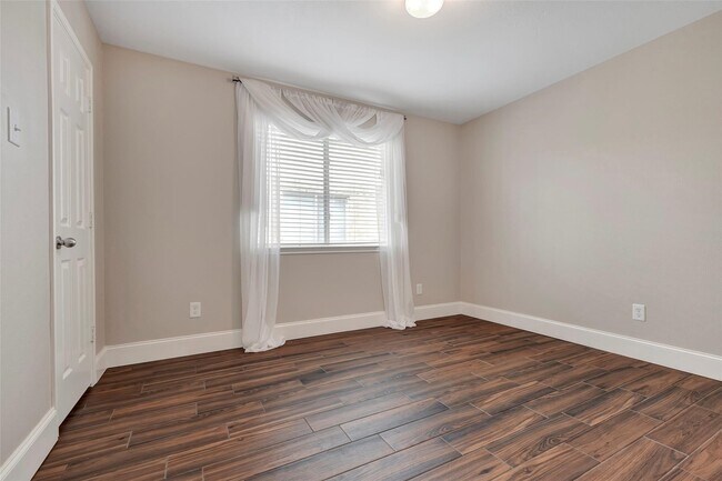 Building Photo - 10439 Hamlet Vale Ct