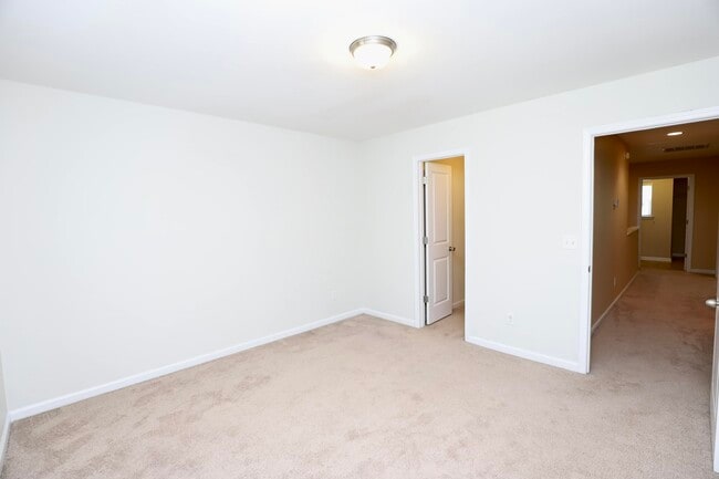 Building Photo - 1761 Nicholas Dr