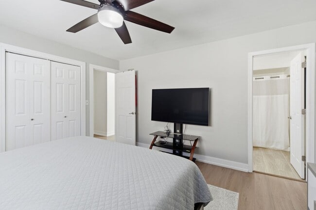 Building Photo - 14433 Mallard Dr