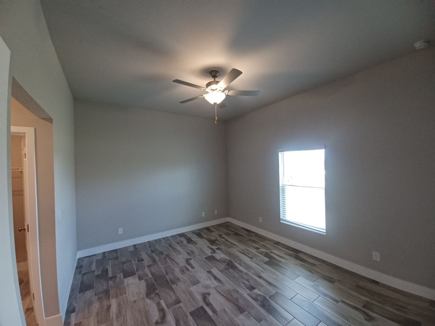 Building Photo - 4/2 Single Family Home