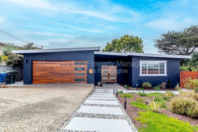 Building Photo - 3057 Otto Dr