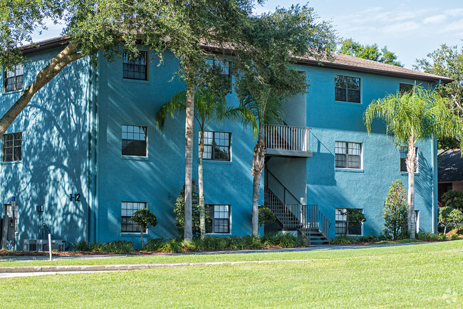 Exterior - Woodland Heights Apartments