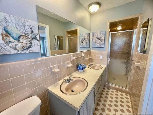 Building Photo - 2514 Dartmouth Dr