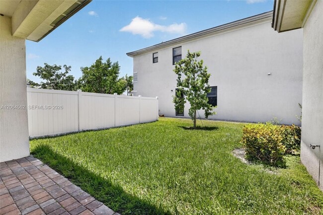 Building Photo - 4574 SW 173rd Ave