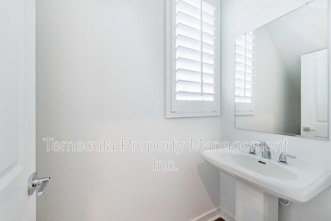 Building Photo - 31512 Lolite Dr