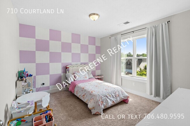 Building Photo - 710 Courtland Ln