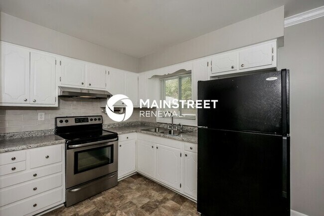 Building Photo - 3 Bedroom Pet-Friendly Home in LOUISVILLE,...