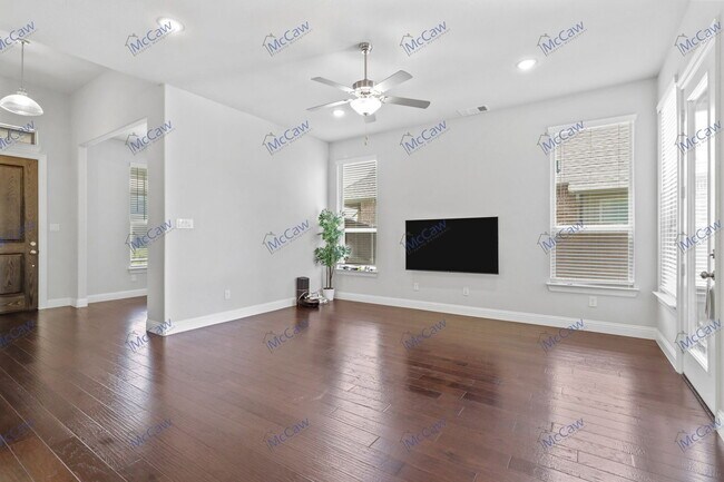 Building Photo - 8451 Bronzegate Trl