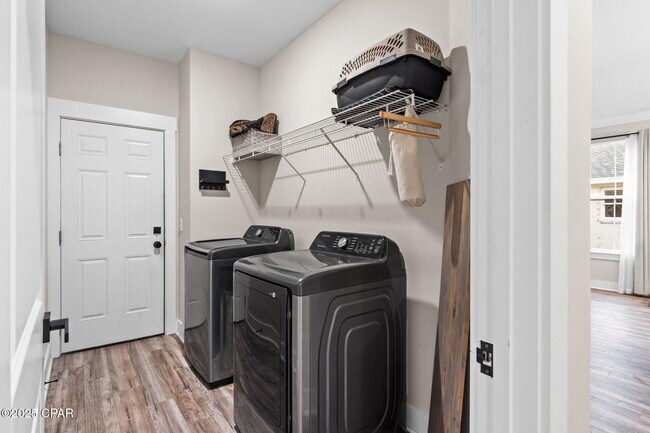 Building Photo - 4419 Conifer Ln