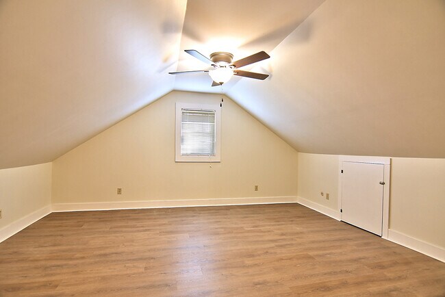 Building Photo - 2911 Shroyer Rd
