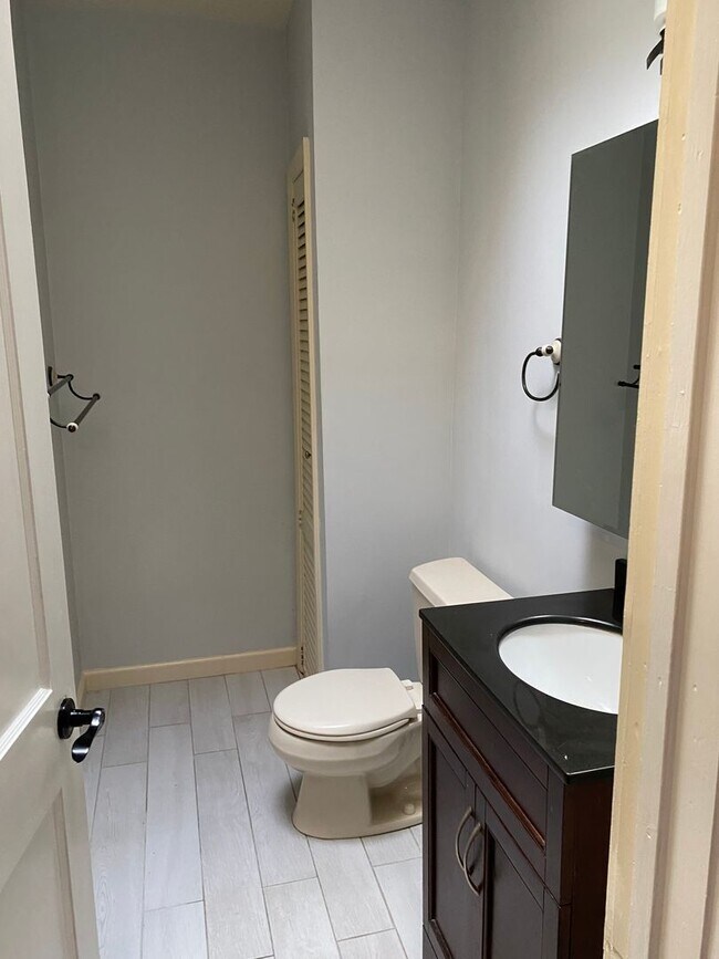 Building Photo - Now Available-3 Bedroom Norristown Rental!