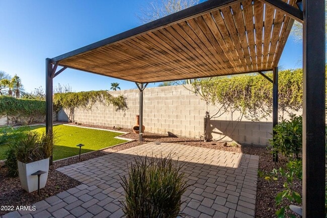 Building Photo - 10440 W Cashman Dr