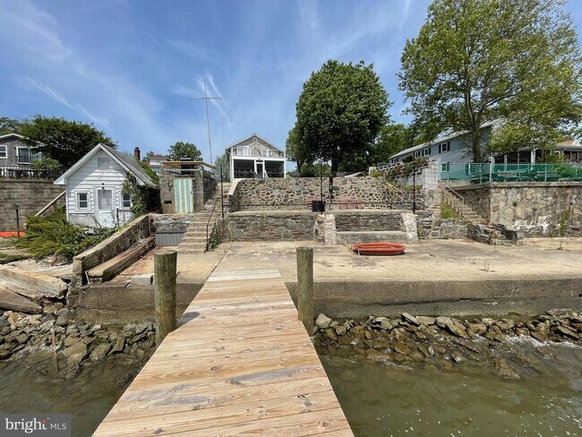Building Photo - 2513 Barrison Point Rd