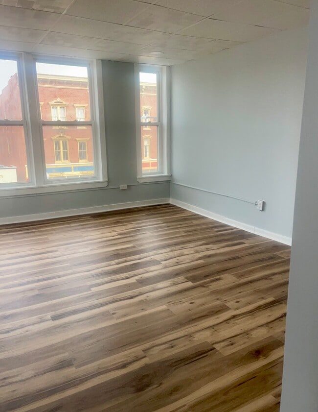 Building Photo - 43-45-45 N Broad St