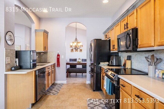 Building Photo - 8315 Moccasin Trail Dr
