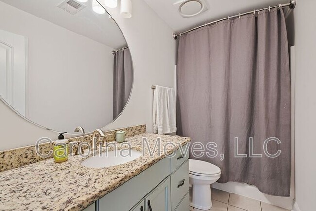 Building Photo - 7 James St