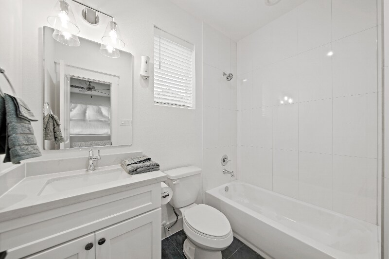 Building Photo - 2510 Gray St