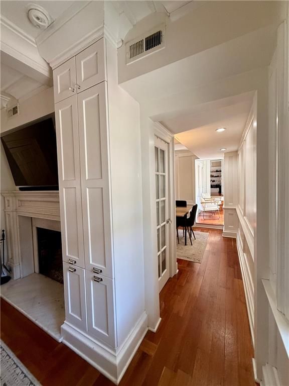 Building Photo - 367 Benefit St