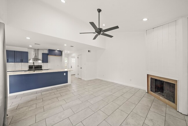 Building Photo - 4428 Stanford Ct