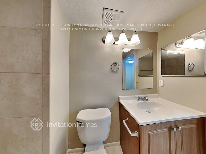 Building Photo - 1380 Wildwood Ct
