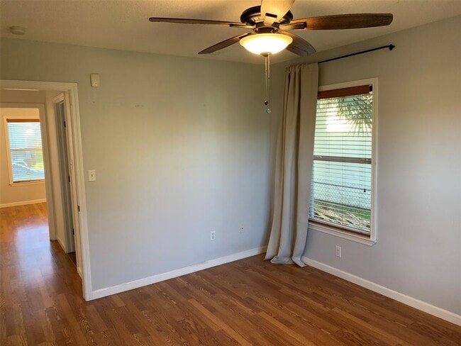 Building Photo - 105 Trout Ave