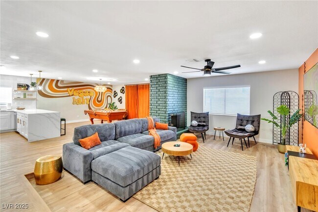 Building Photo - 425 Golden Valley Dr