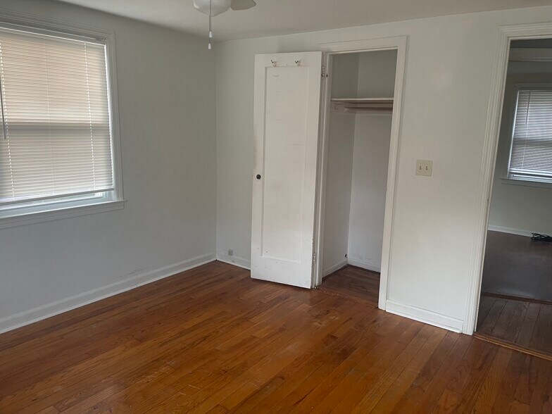 Building Photo - 293 N Hoadley St