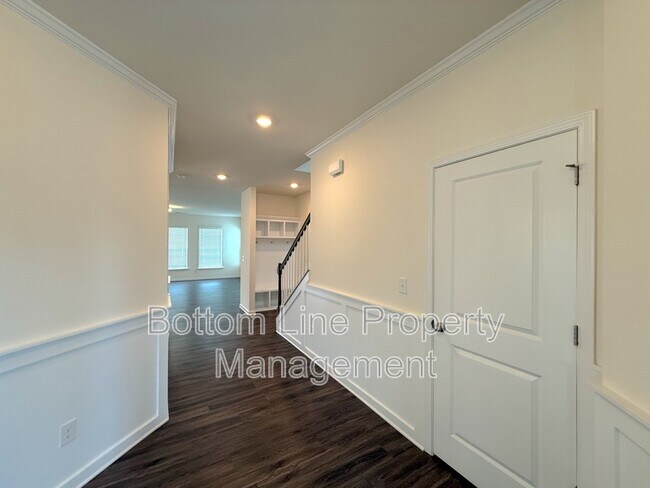 Building Photo - 14929 Baldridge Dr