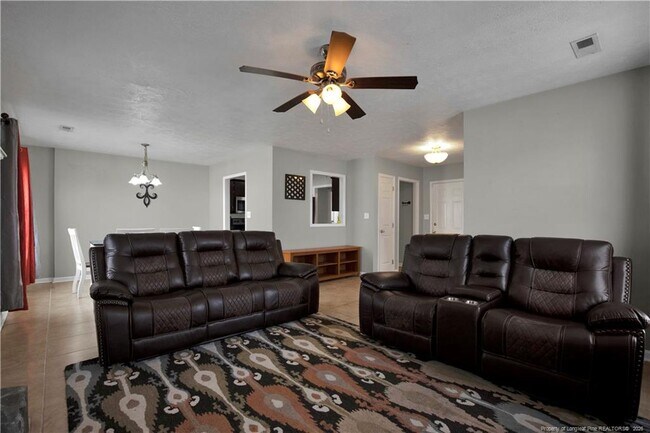 Building Photo - 300 Riverwind Dr