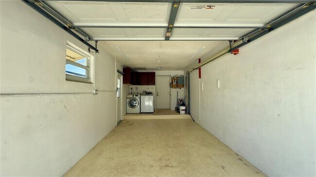 Building Photo - 6957 NW 9th Ct