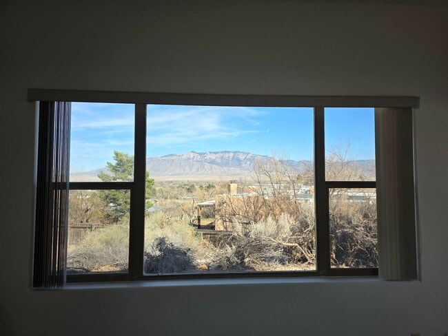 Building Photo - Casita in Corrales