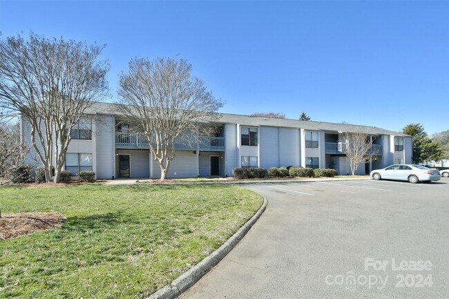 Building Photo - 11185 Harrowfield Rd