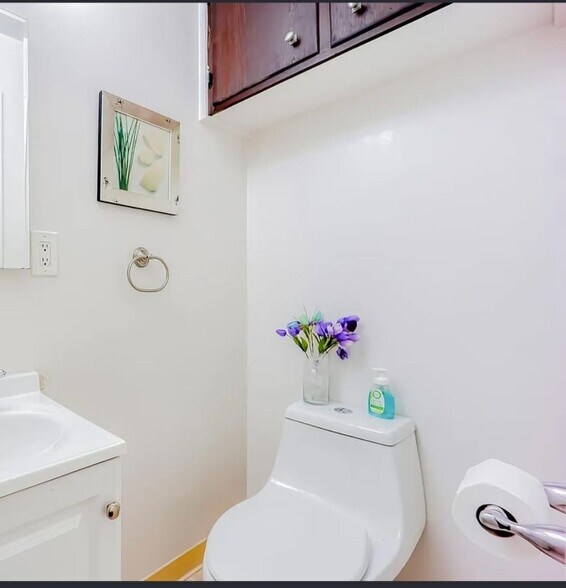 Building Photo - 407 Craven Ct