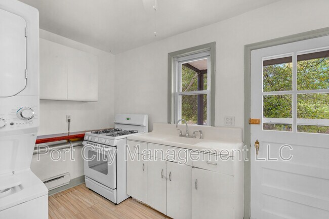 Building Photo - 3607 Bayonne Ave