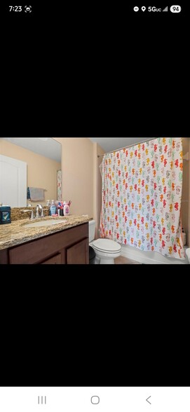 Full bathroomsupstairs - 11656 Lake Blvd