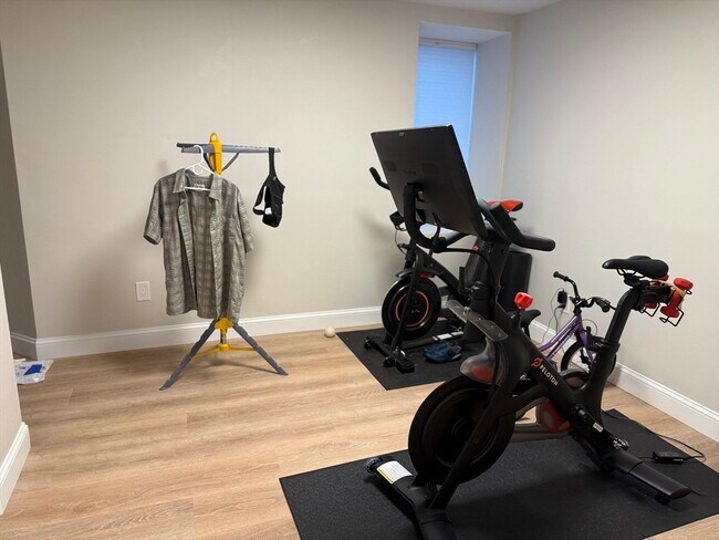 Building Photo - 34 Jamaica Rd