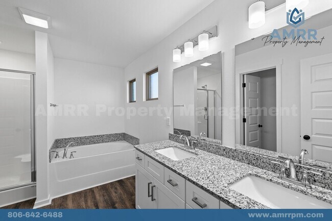 Building Photo - Charming 4-Bedroom Home – Space, Style, an...