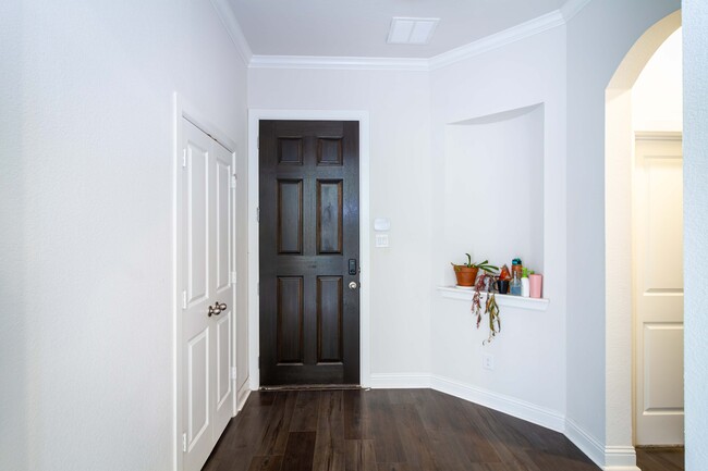 Building Photo - 3623 Carlsbad Way