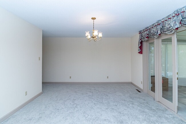 Building Photo - SPACIOUS Brick Home in Goldsboro (Wayne Memorial Drive area)