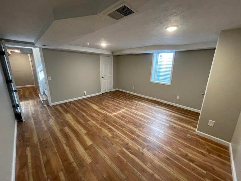 Building Photo - 1909 N 48th St