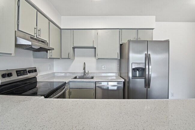 Building Photo - $1,140.95 with Half Off The First Month's Rent, 1 Bed - 1 Bath, Condo in Denver with Easy Access ...