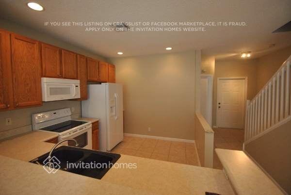 Building Photo - 9078 Tremezzo Ln