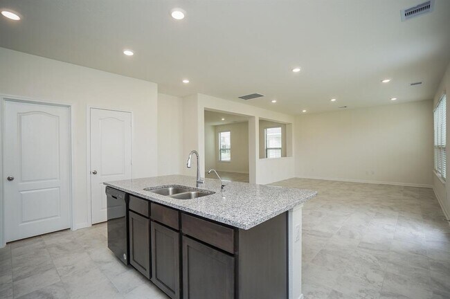 Building Photo - 4615 Sabine Creek Way