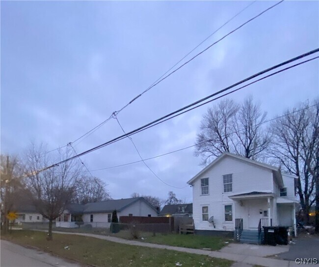 Building Photo - 318 Otisco St