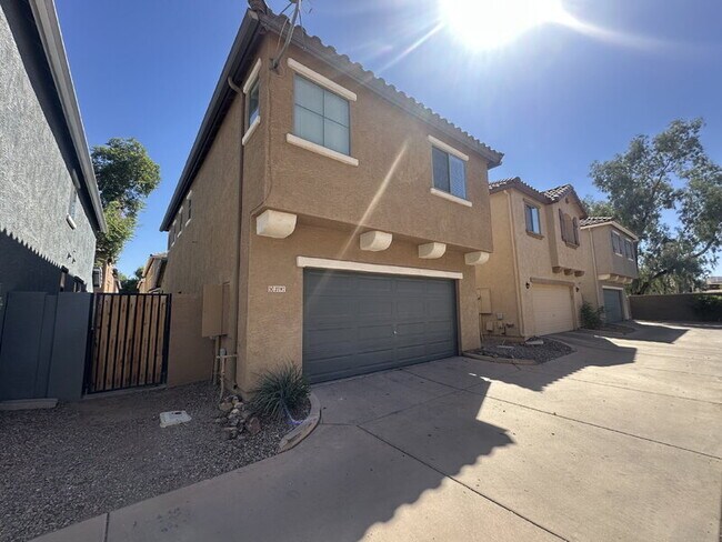 Building Photo - 3797 E Santa Fe Ln