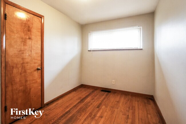 Building Photo - 1317 Hathaway Dr