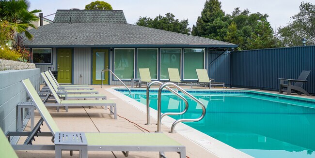 Building Photo - 390 Alameda del Prado