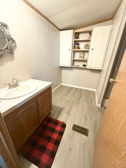 Building Photo - 115 Morningstar Ln