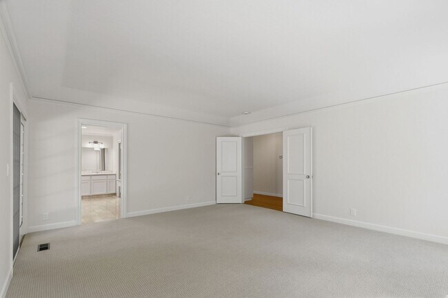 Building Photo - Stunning 3,488 Sq. Ft. Home with Pool & 3-...